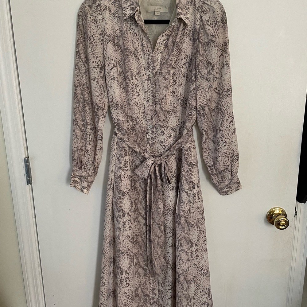 LOFT Pink and Gray Buttoned Tie Front Dress